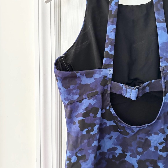 Athleta NWT Blue Camo Maldives High Neck Beach Swim Tankini Top Only 38 B/C - Picture 6 of 11